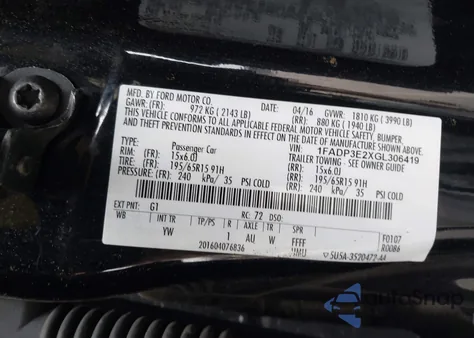 2016 Ford Focus S z USA, uszkodzony, nr VIN 1FADP3E2XGL306419